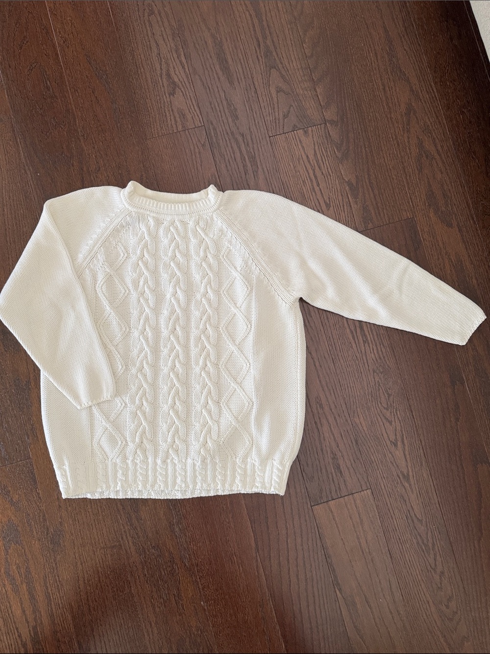 UNITED COLORS OF BENETTON Classic Cable Knit Women's Sweater in OFF WHITE SMALL